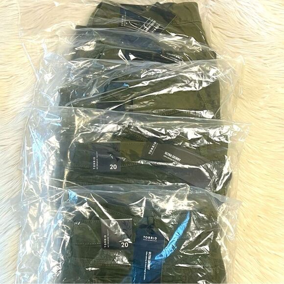 Reseller box of 5 Torrid skinny jeans olive green bundle size 20 - Picture 2 of 5